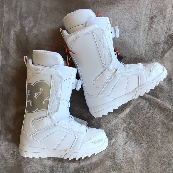 thirtytwo Shoes - *SOLD* Brand New ThirtyTwo White Snowboard Boots